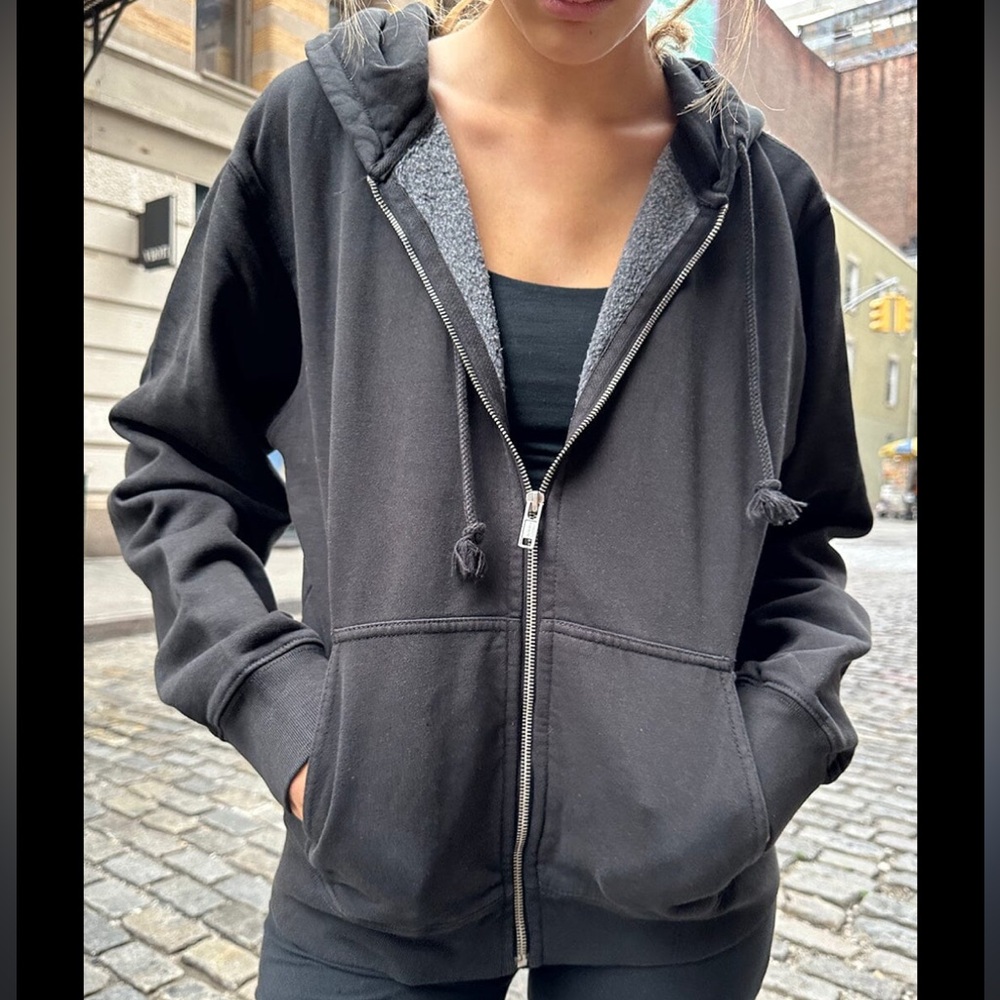 SOLD Brandy Melville zip up hoodie 🌟🌟